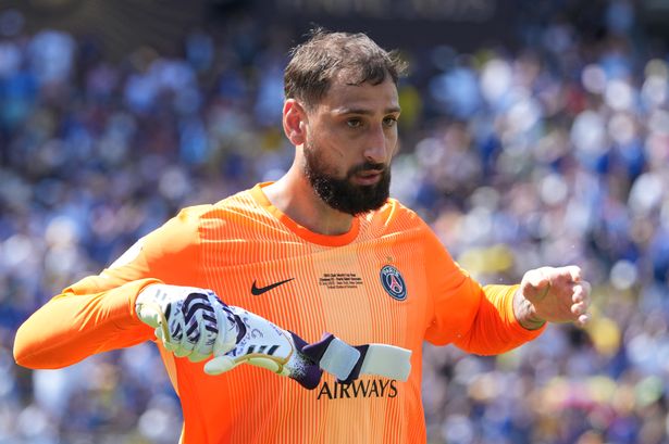 Manchester City quer contratar o guarda-redes Gianluigi Donnarumma